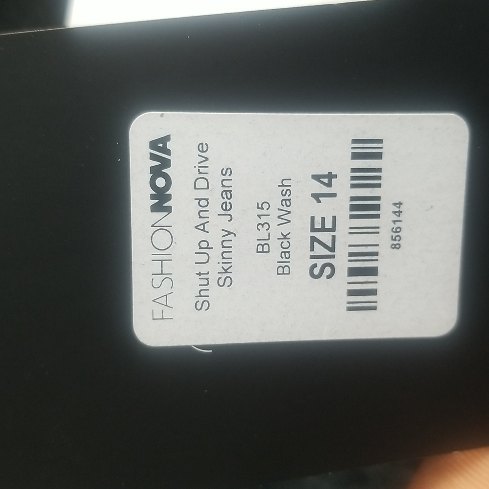 FASHION NOVA SHUT UP AND DRIVE SKINNY JEANS 🙎‍♀️😍 - Picture 7 of 7